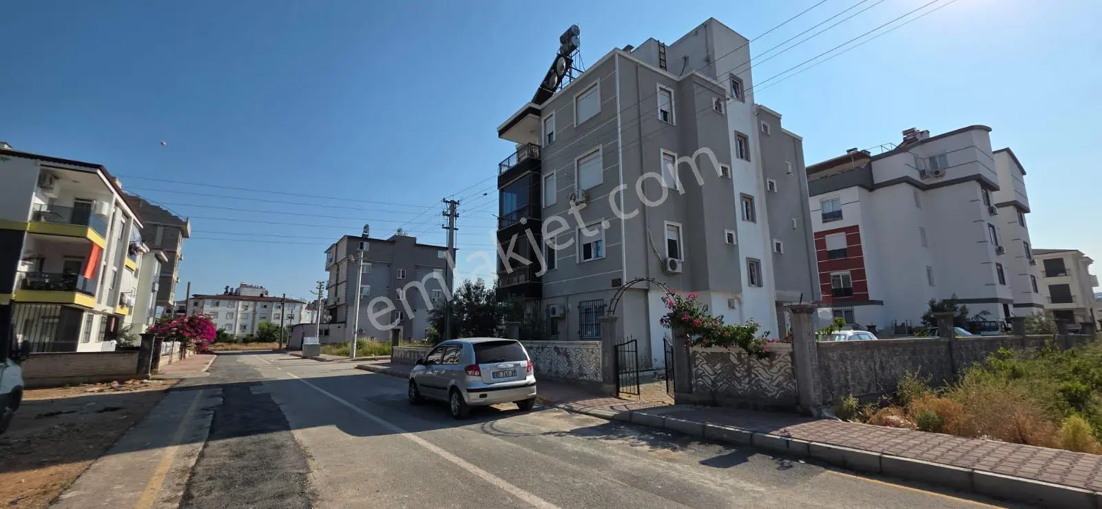Habibler Mahallesi De Tramvaya 700 Metre