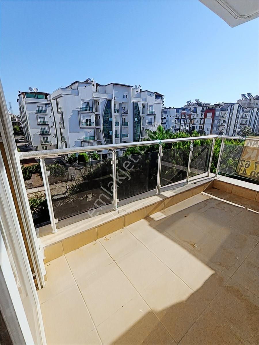 Antalya Konyaaltı Sarısu Satılık Daire Havuzlu Sitede Katta 3+1 - Görsel 12