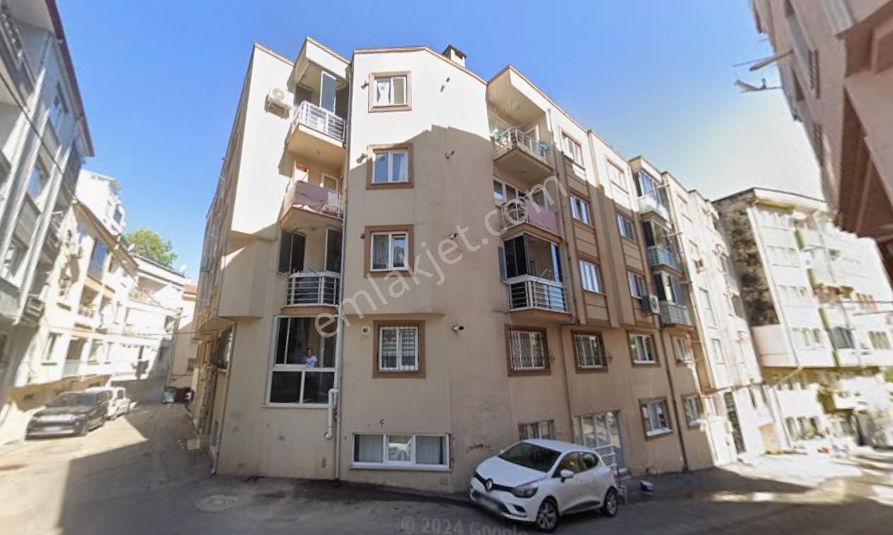 Yenimahalle-teferrüç Bölgesinde Acil Satılık 3+1 Daire