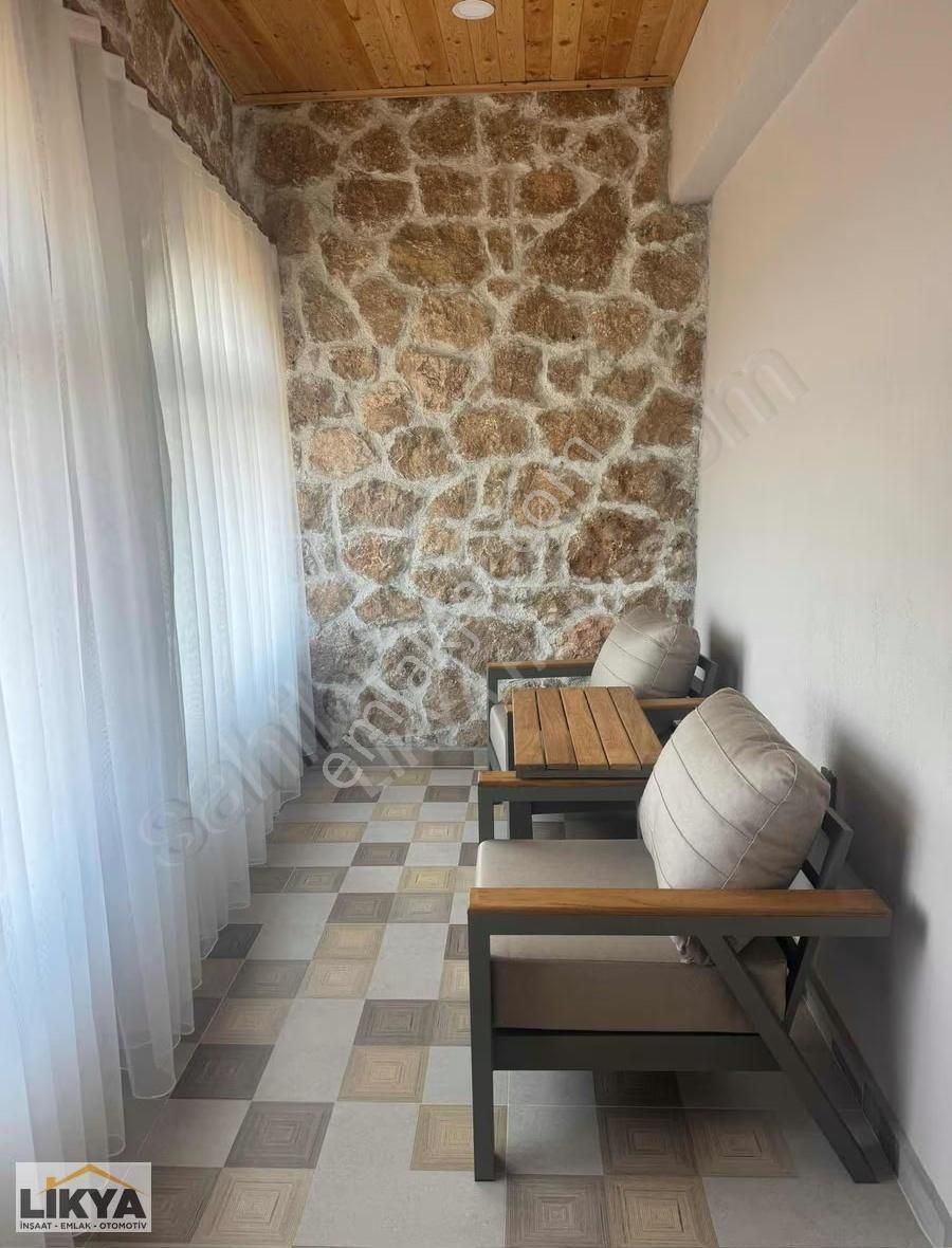 Sahile Yakın 3+1 Lüks Taş Konak Villa - Görsel 3