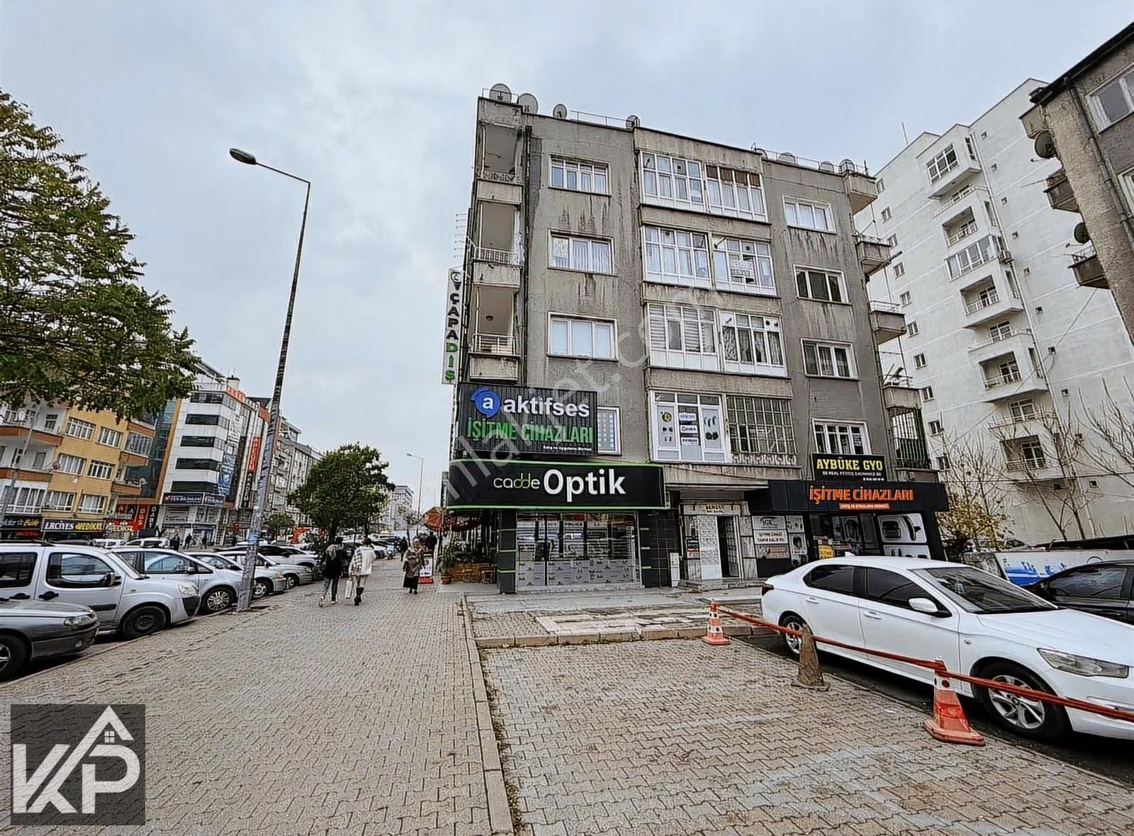 Devlet Hastanesi Caddesi Üzerinde Satılık 2+1 Fırsat Daire - Görsel 7