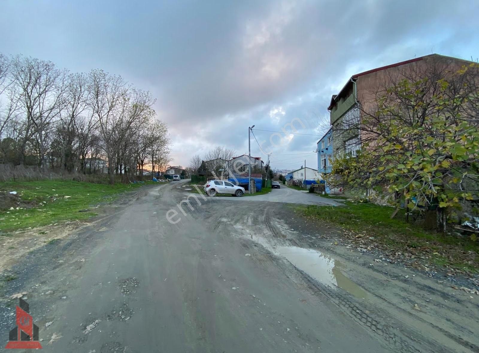 Bolluca'da Villa İmarlı Villaların Yanı Başında Köşe Başı Arsa - Görsel 2