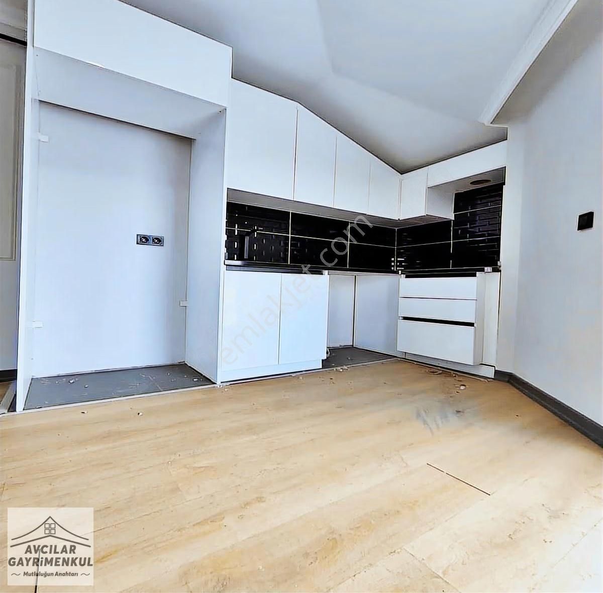 Avcılar Gayrimenkulden Satılık Site İçerisinde 4+2 Dubleks Daire - Görsel 25