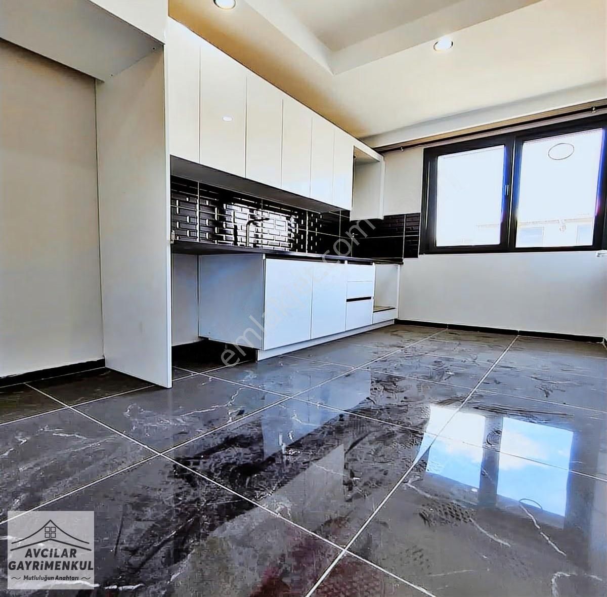 Avcılar Gayrimenkulden Satılık Site İçerisinde 4+2 Dubleks Daire - Görsel 2