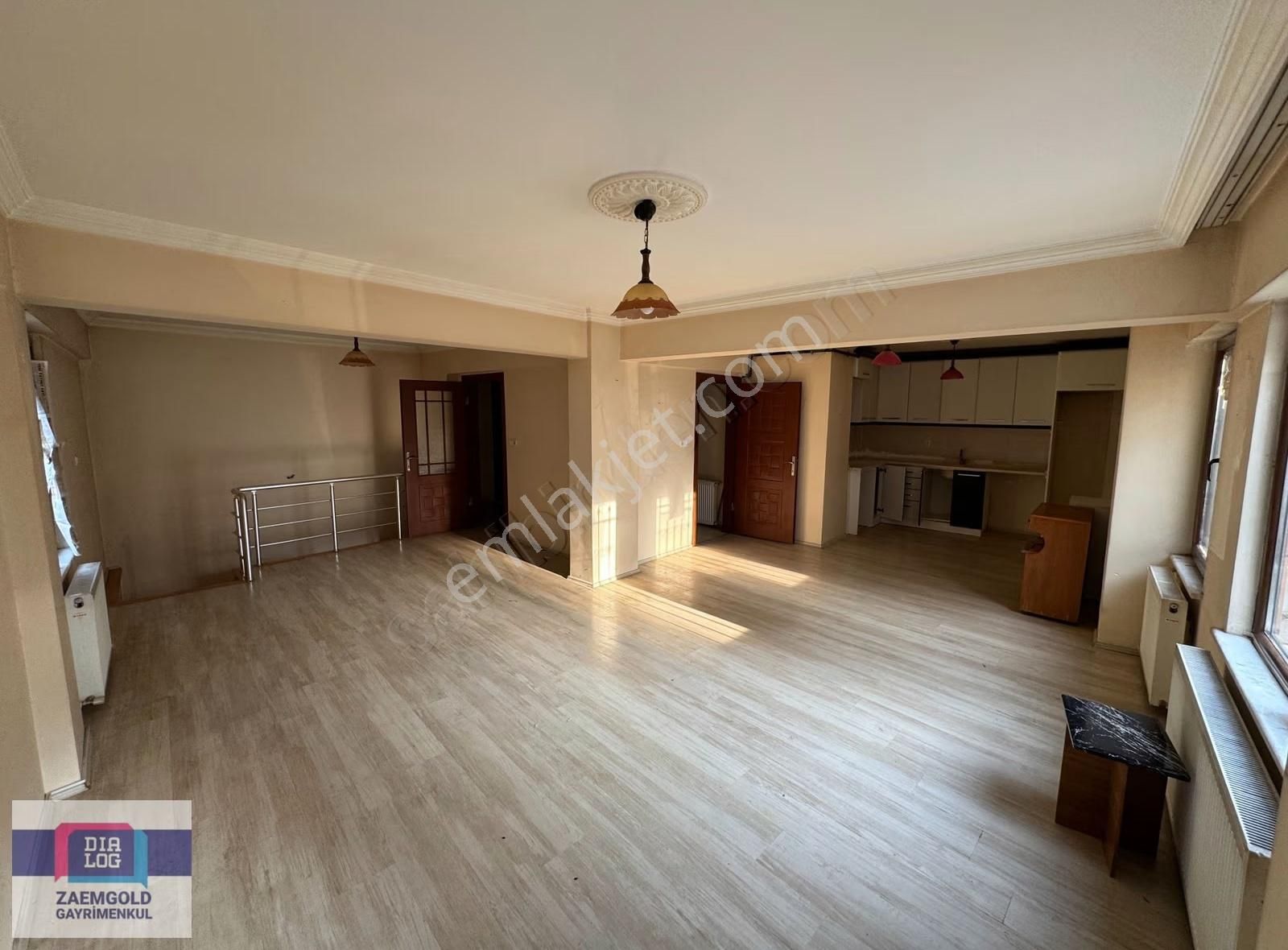 Bursa Karamazak'ta Geniş 4+1 Bahçe Dubleks 170m² Ferah Alan - Görsel 5