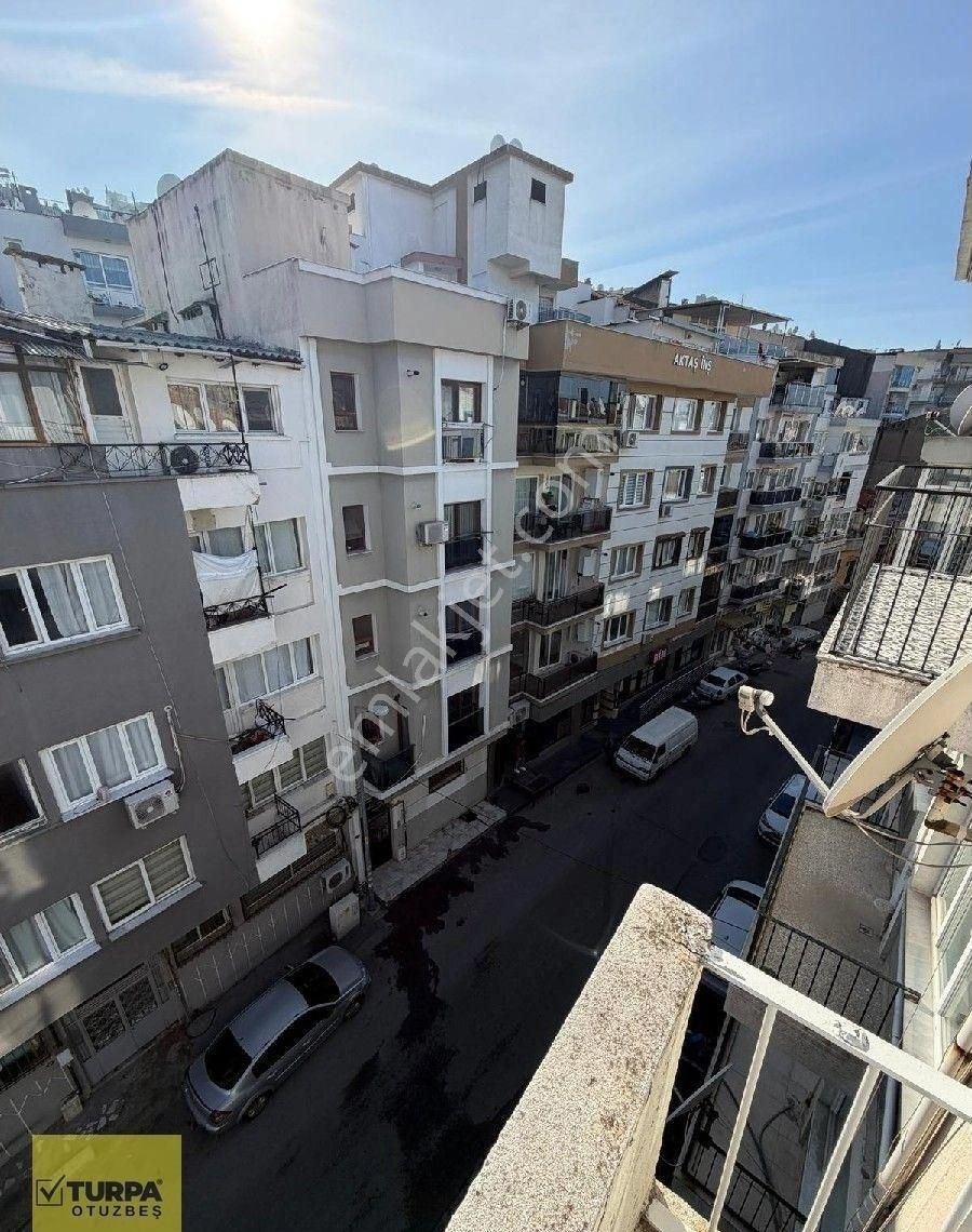 Turpa Otuzbeş'ten Halil Rıfat Paşa Cadde Üstü Deniz Manzaralı 2+1 - Görsel 32