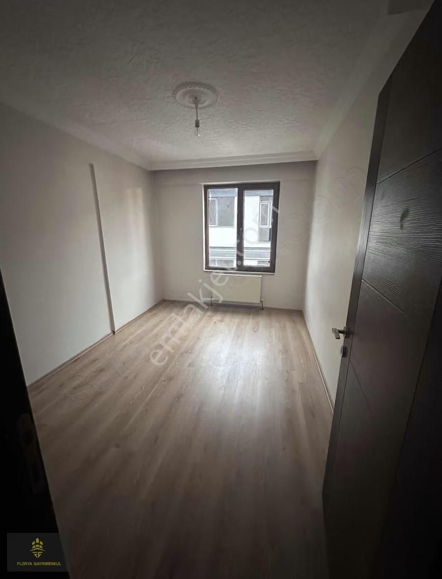 Şirintepe Mah. Yayla Cad. Yakını Kiralık Aile Aprt.'da 2+1 Daire - Görsel 9