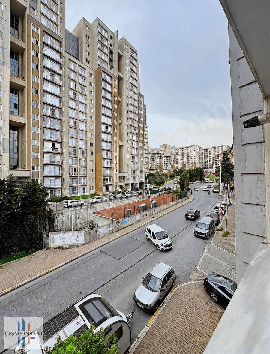 Metrobüse Yakın Kiralık 2+1 Ara Kat Geniş M2 Daire ! - Görsel 2