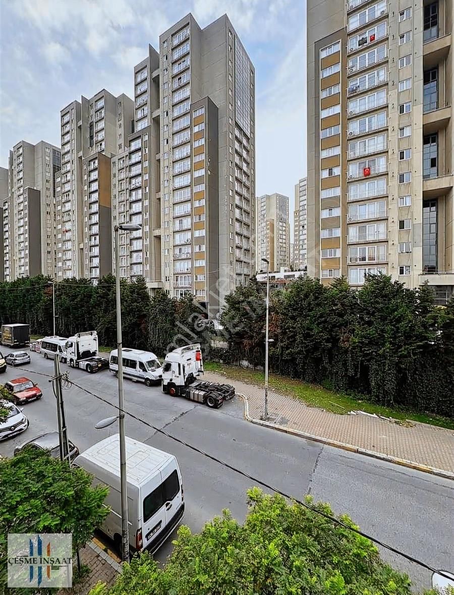Metrobüse Yakın Kiralık 2+1 Ara Kat Geniş M2 Daire ! - Görsel 5