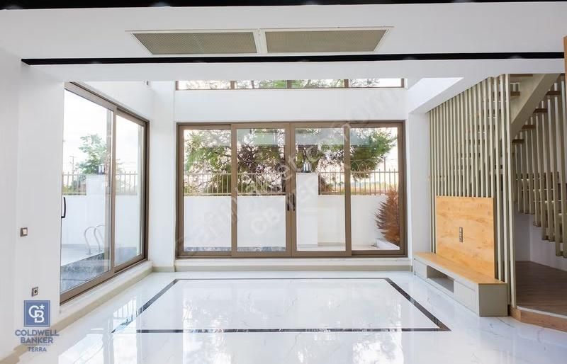 Palmcity'e Yakın Satılık 5+1 Modern Tasarım Villa - Görsel 18