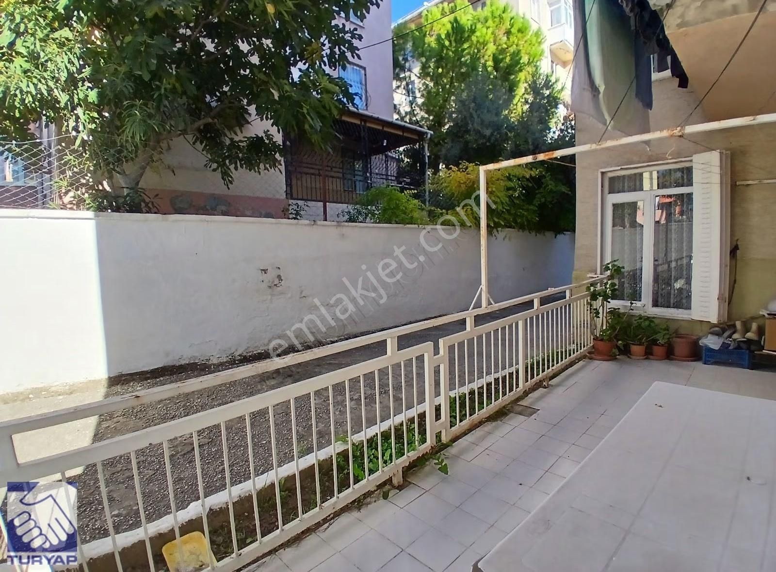 Kusadası Sehir Merkezinde Satılık 2+1 Bahçe Katı - Görsel 3