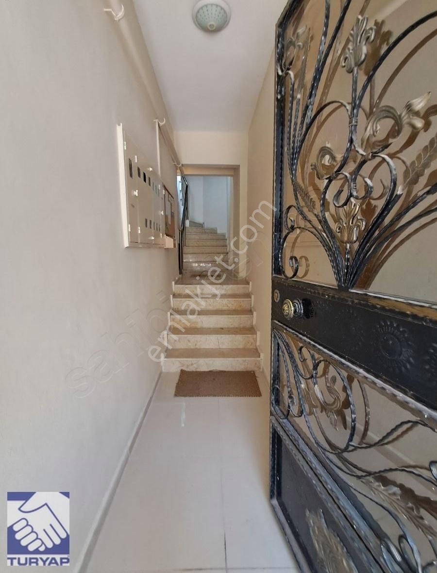 Sahıle 20 Adım Mesafede Satılık 2+1 Daıre - Görsel 14