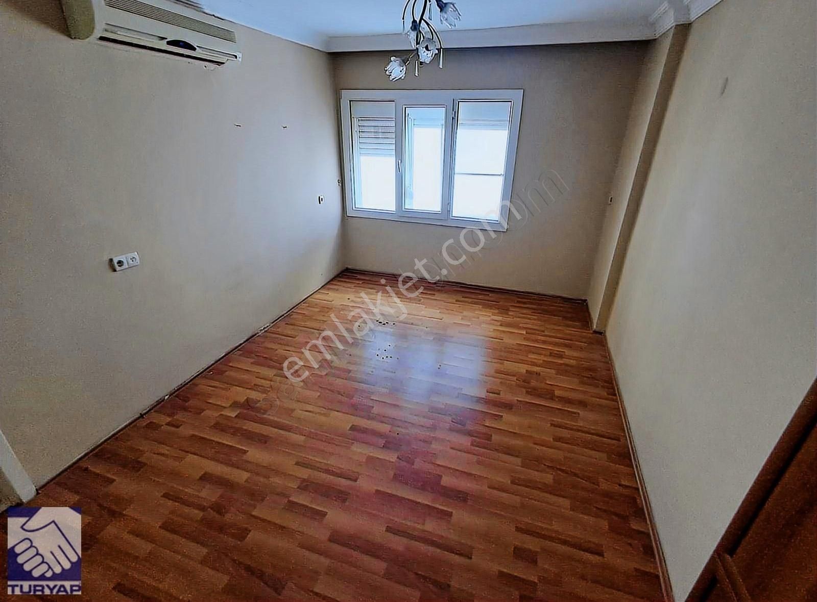 Sahıle 20 Adım Mesafede Satılık 2+1 Daıre - Görsel 2