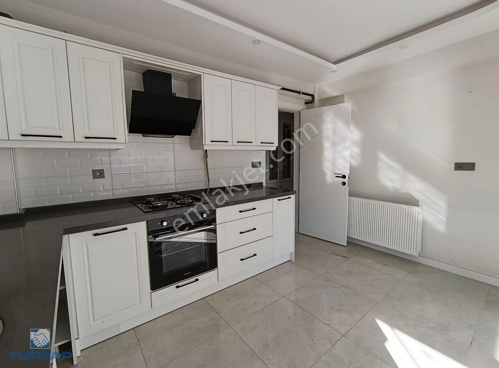 Turyap Torbalı'dan Lidya Park Sitesinde Kiralık 2+1 Daire - Görsel 3