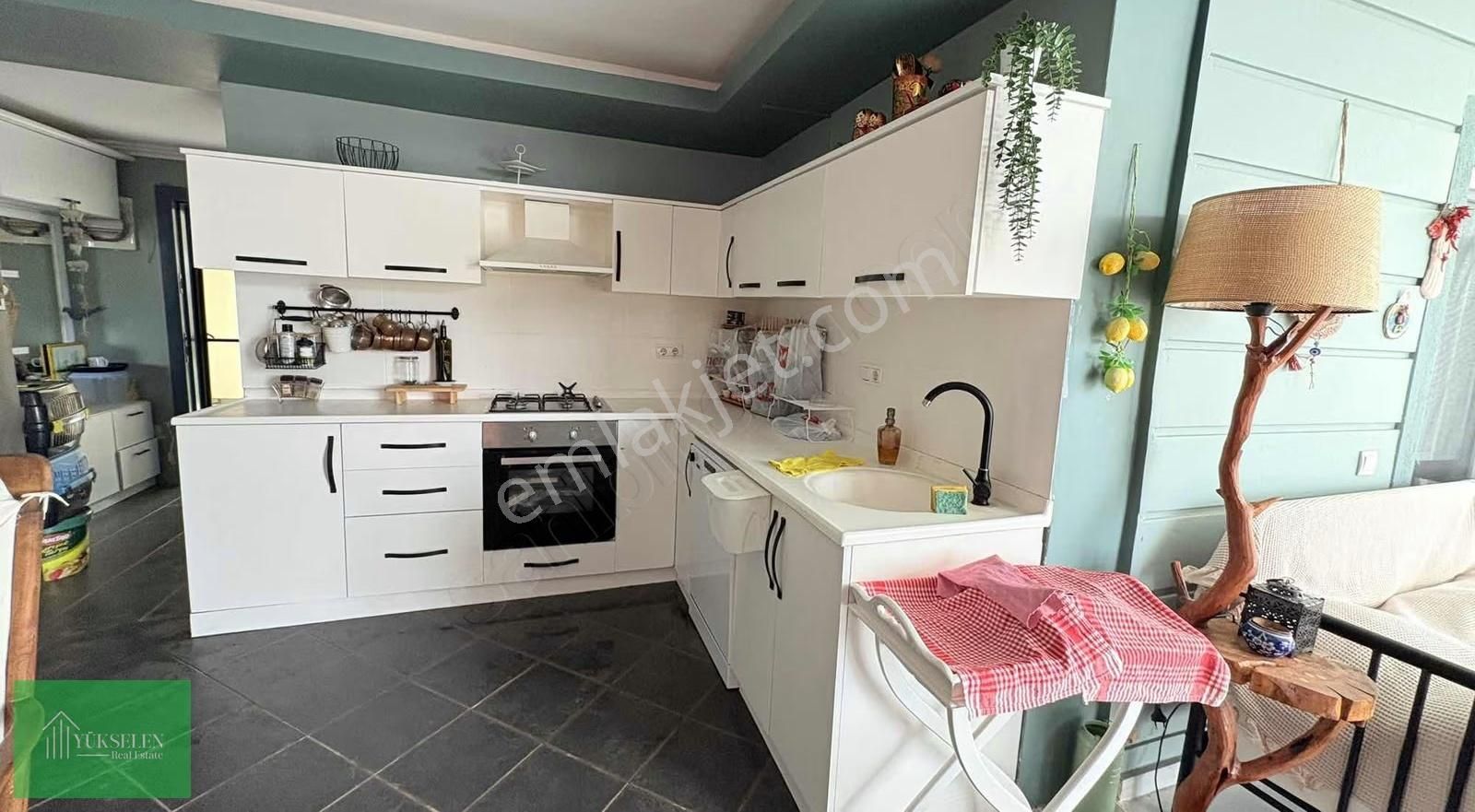 Adabükü Boğaziçi Mevkinde 2+1 Bahçe Katı Daire - Görsel 21