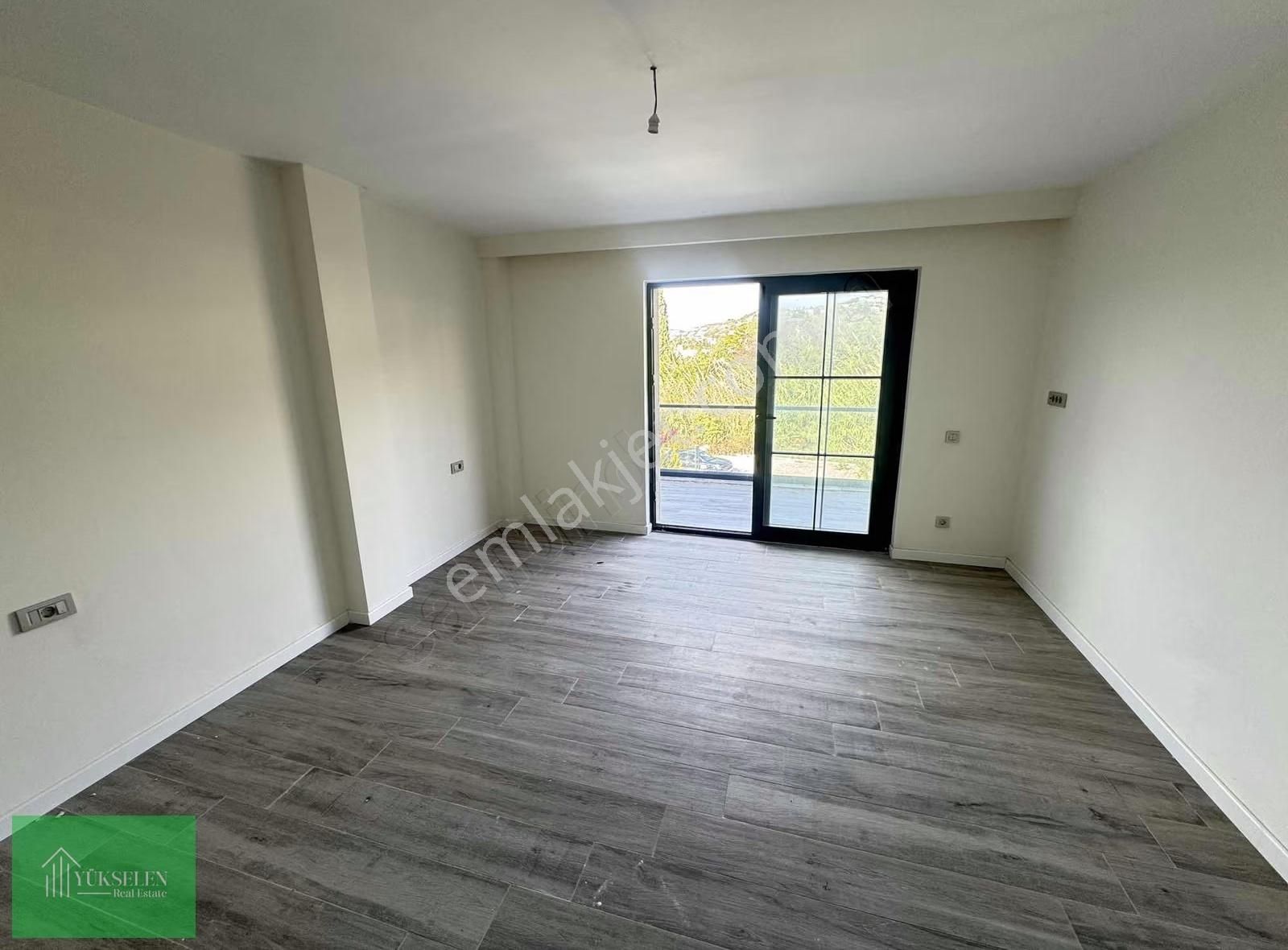 Denize 100m Düz Ayak Konum 4+1 Özel Havuzlu Villa - Görsel 14