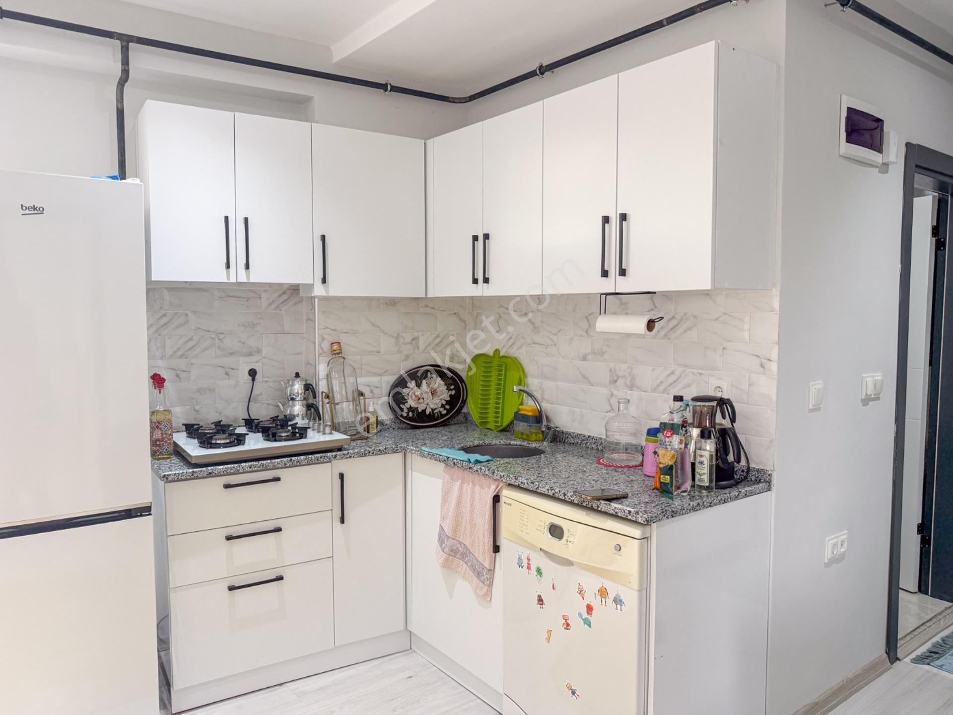 Kumbağ'da Caddenin Deniz Tarafında Yeni Binada Bahçeli 1+1 Daire - Görsel 17