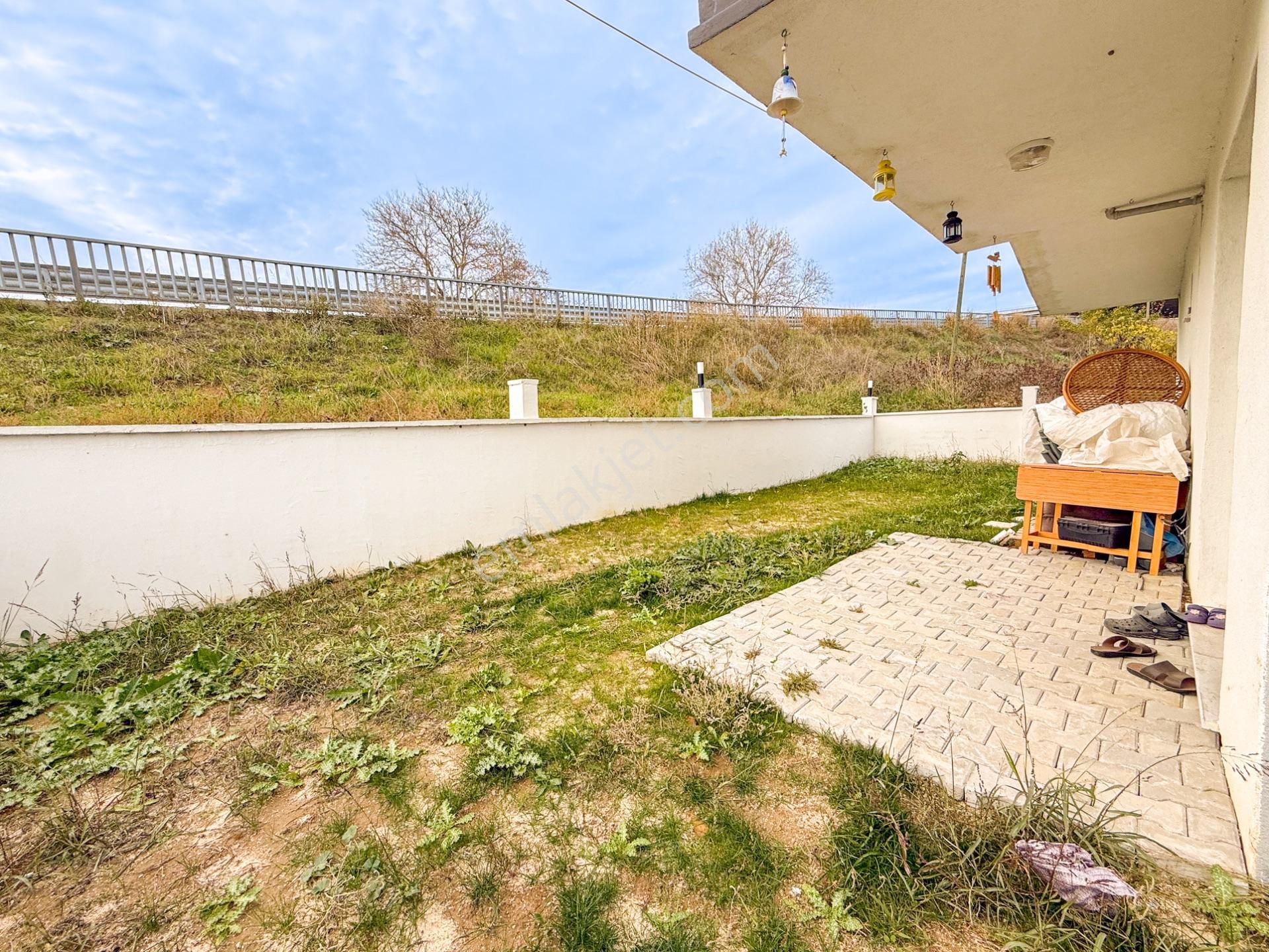 Kumbağ'da Caddenin Deniz Tarafında Yeni Binada Bahçeli 1+1 Daire - Görsel 22