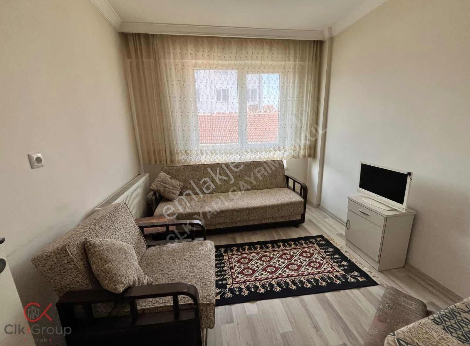 Clk'dan Cuma Kapısı Yakını 2+0 Ayrı Mutfaklı Apart Daire