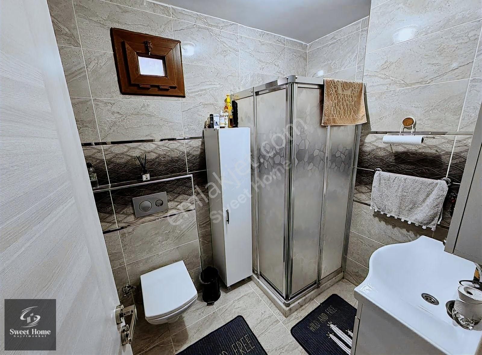 Bahçelievler Yenibosna'da Metrobüse Yakın 2+1 Satılık Daire