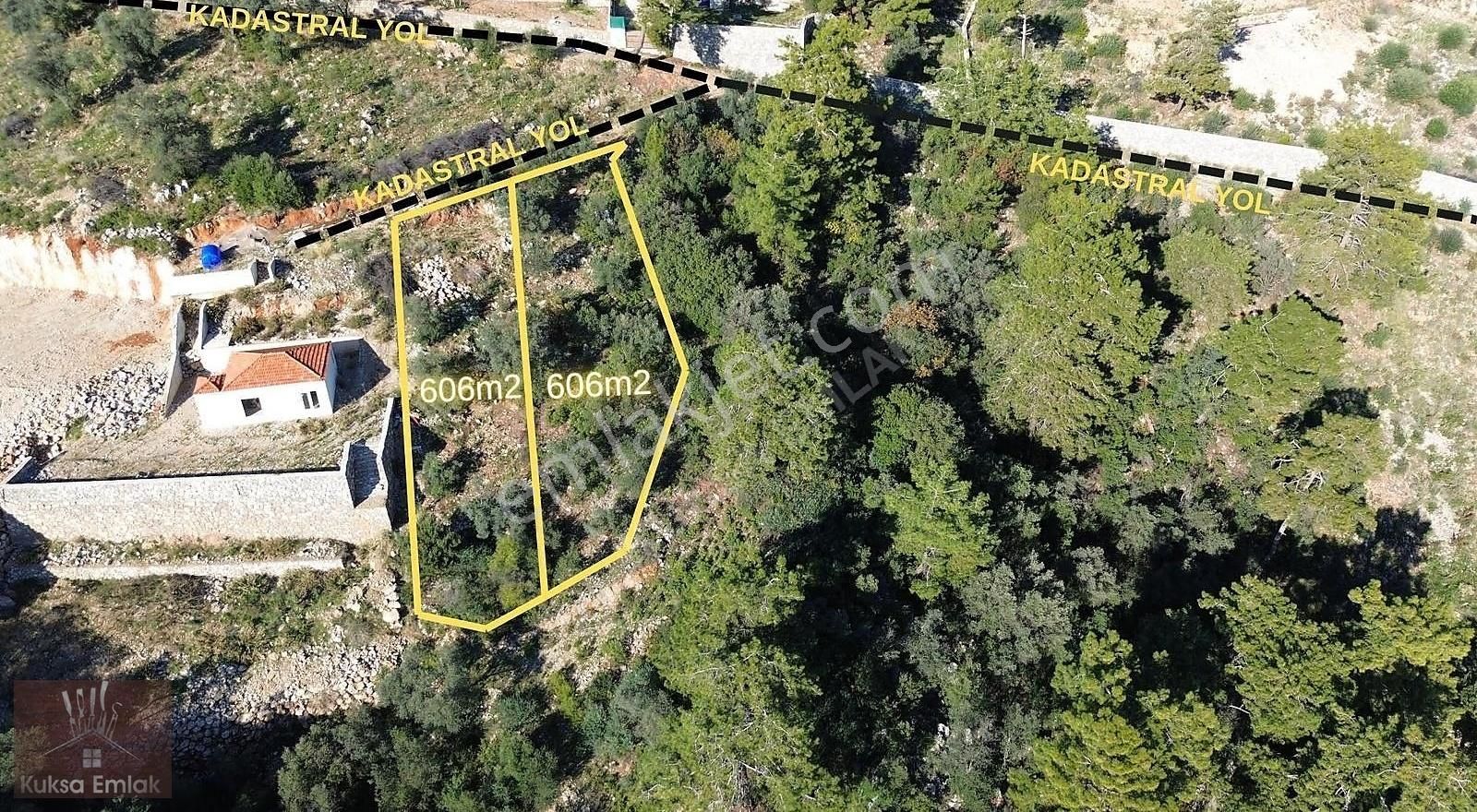 Fethiye Gökçeovacık'ta Satılık 2 Adet Müstakil Parsel %5 İmarlı