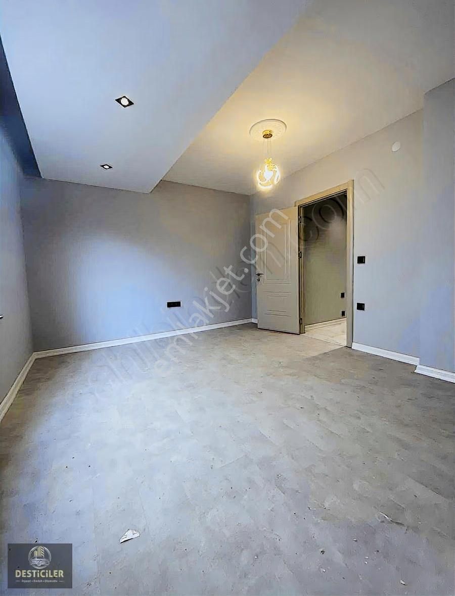 Au-çamlıca Kapalı Pazar Yakını 110m2 Ebeveyn Banyolu 2+1 Daire - Görsel 12