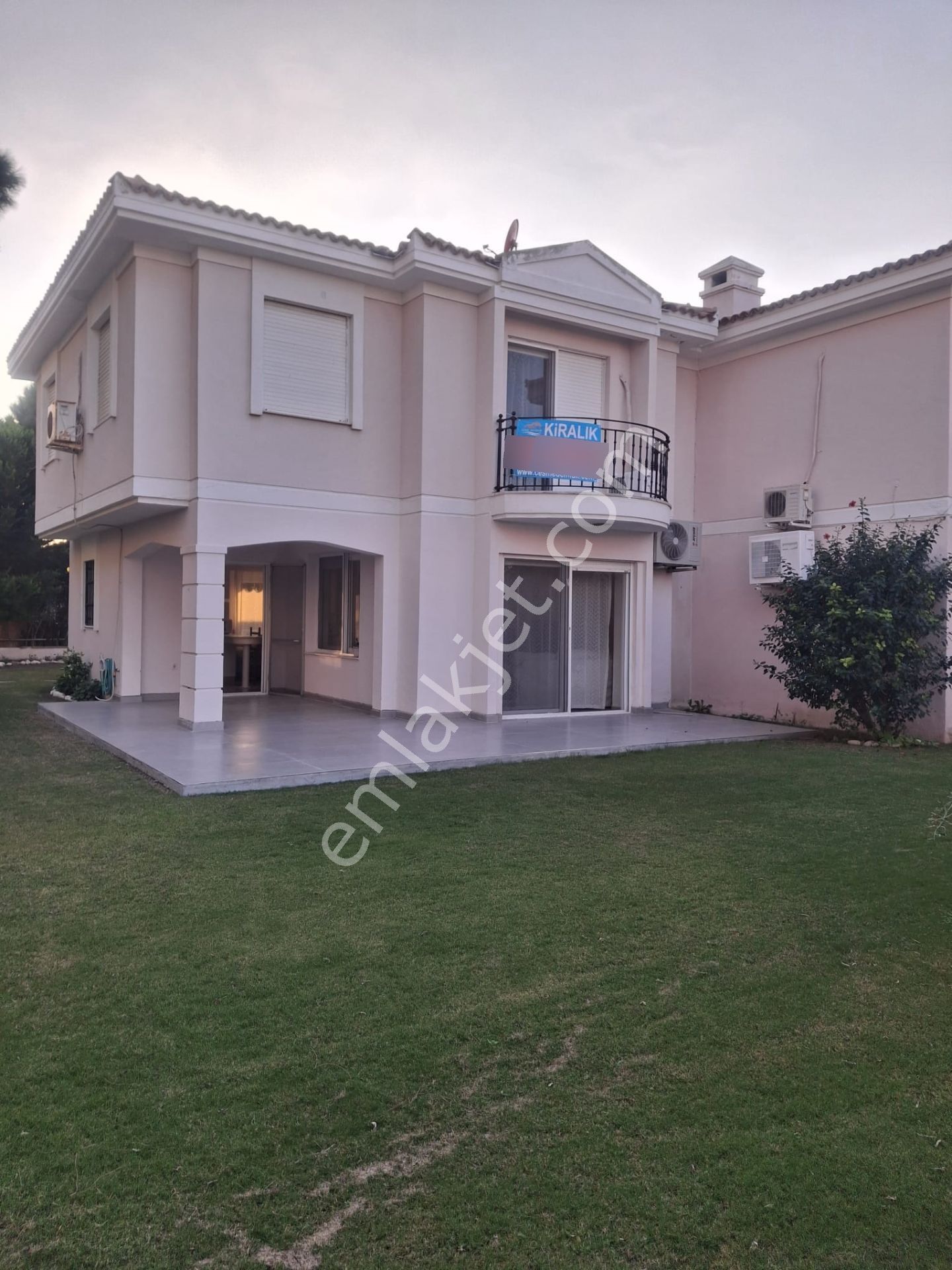 Ilıca Radison & Club Hotel Ilıca Arası Deniz Tarafı Kiralık Vila