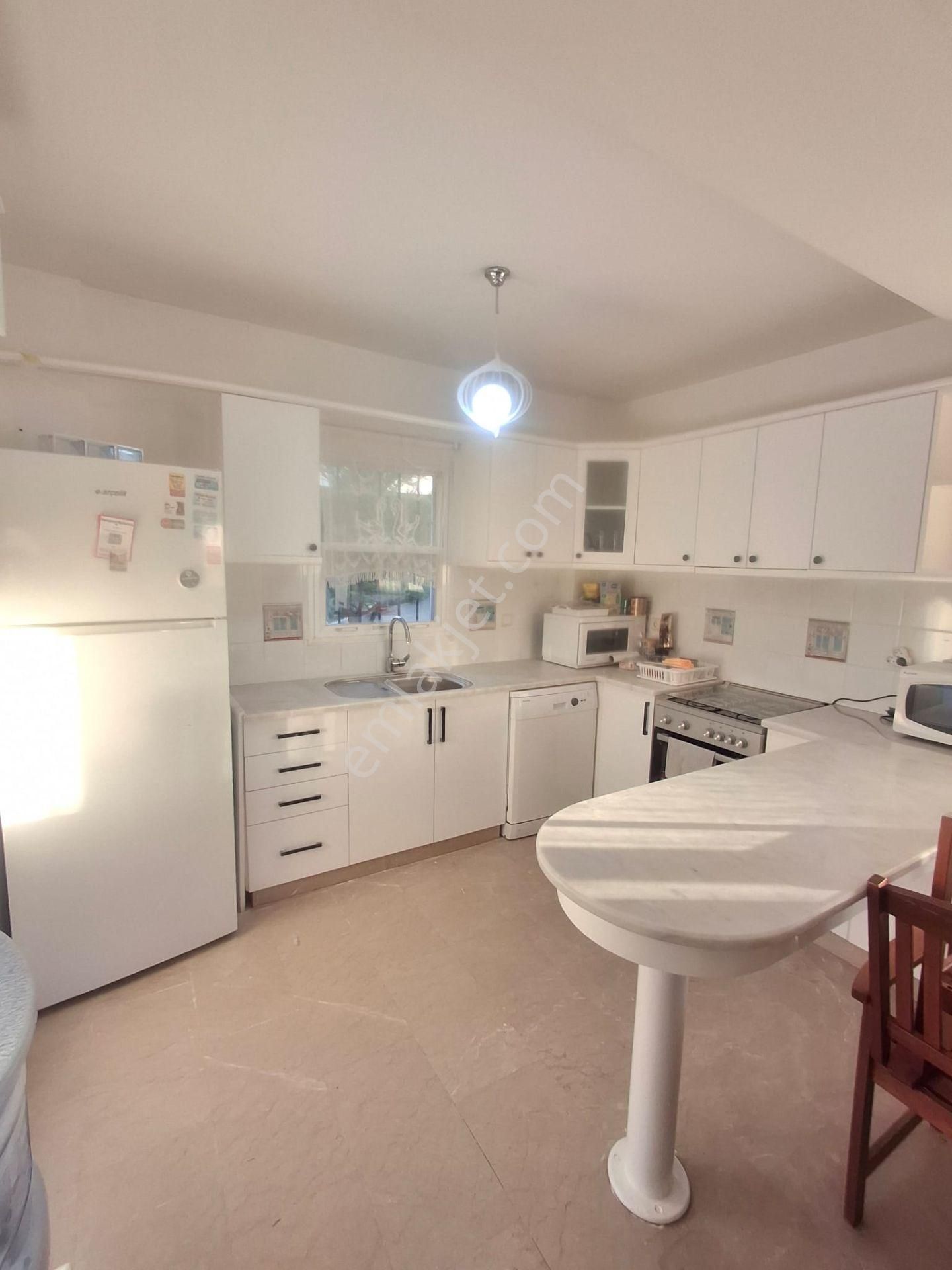 Ilıca Radison & Club Hotel Ilıca Arası Deniz Tarafı Kiralık Vila - Görsel 13