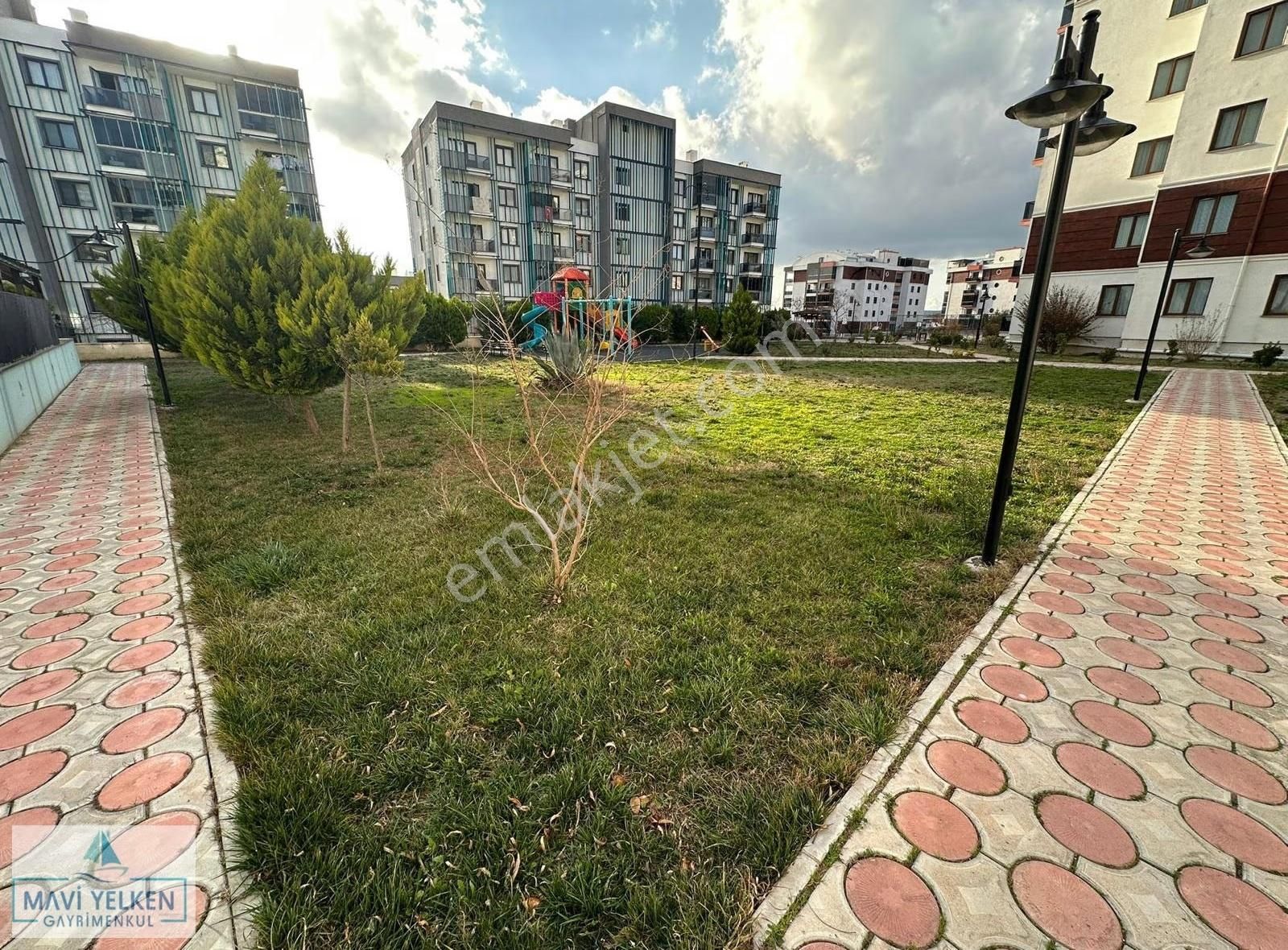 Çanakkale Kepez Hamidiye Bölgesi Kiralık 3+1 Kapalı Mutfak Daire - Görsel 8