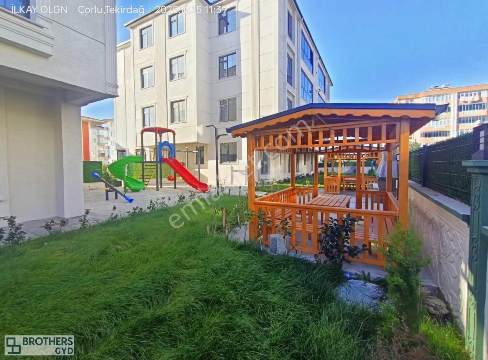 Brothersdan Rumeli Mah.115 M2 Sıfır 2+1 Kat Seçenekli Daireler