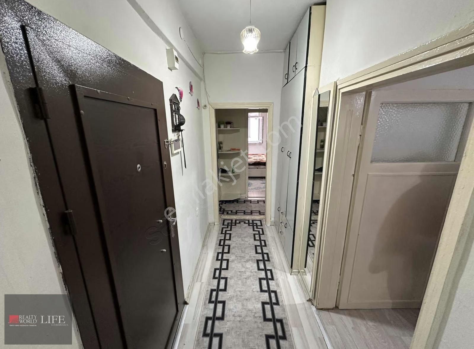 Rwlıfe// Hoşnudiye Mh. Kızılcıklı Cd. Yakını Satılık 2+1 Daire - Görsel 2