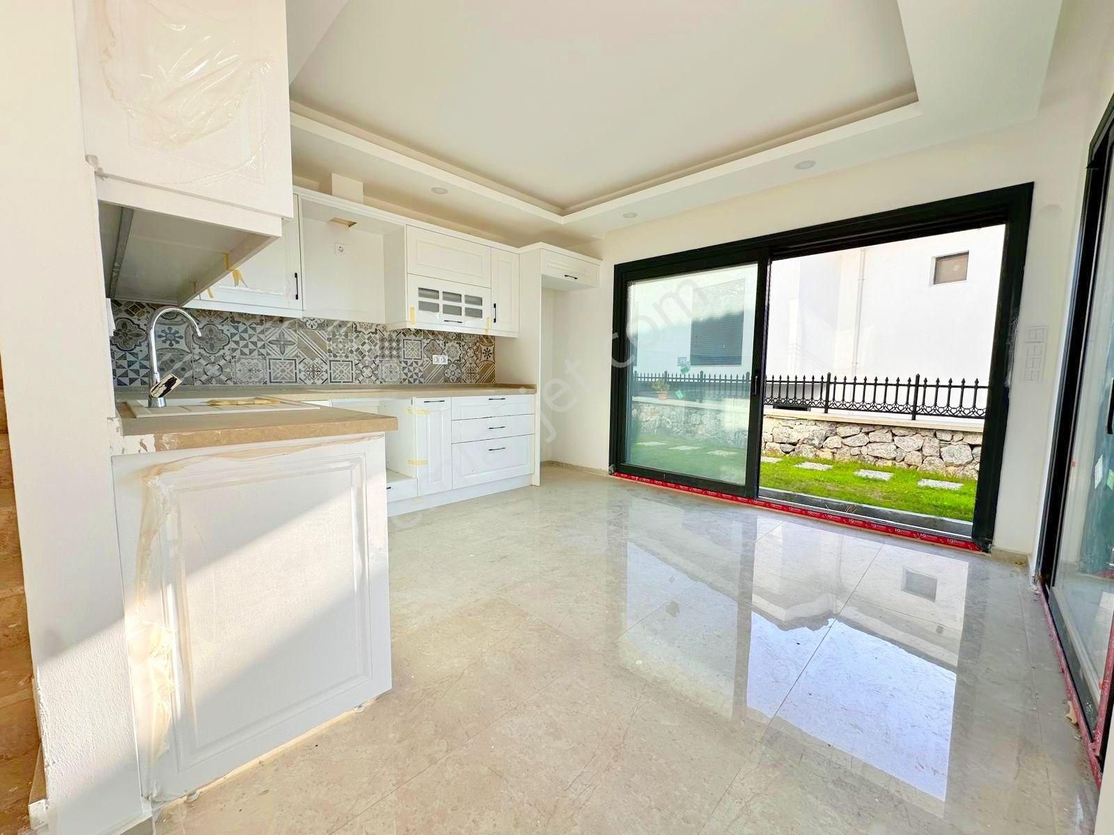 Havuzlu Site Sıfır Dublex - Görsel 9