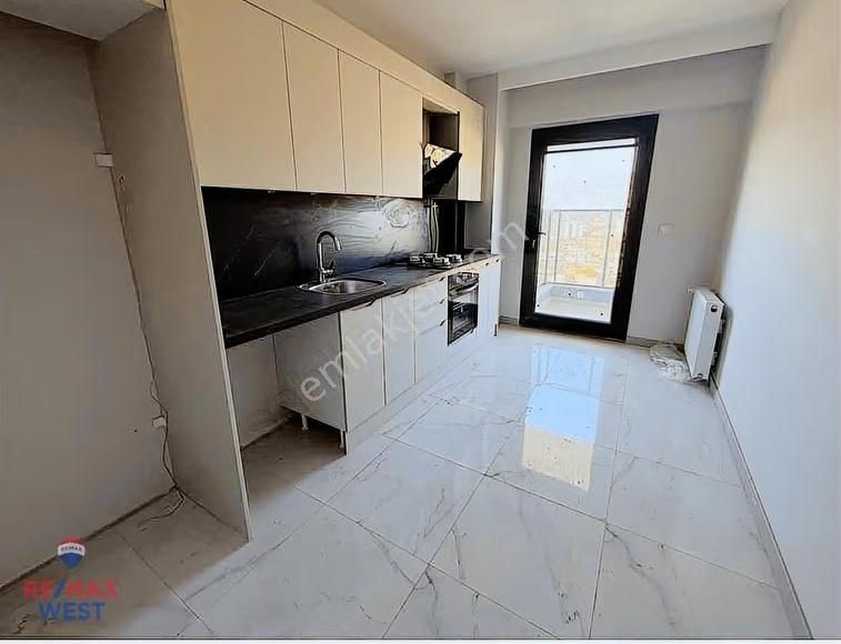 Çamdibi Büyük Tip Kapalı Mutfaklı 2+1 Kiralık Daire