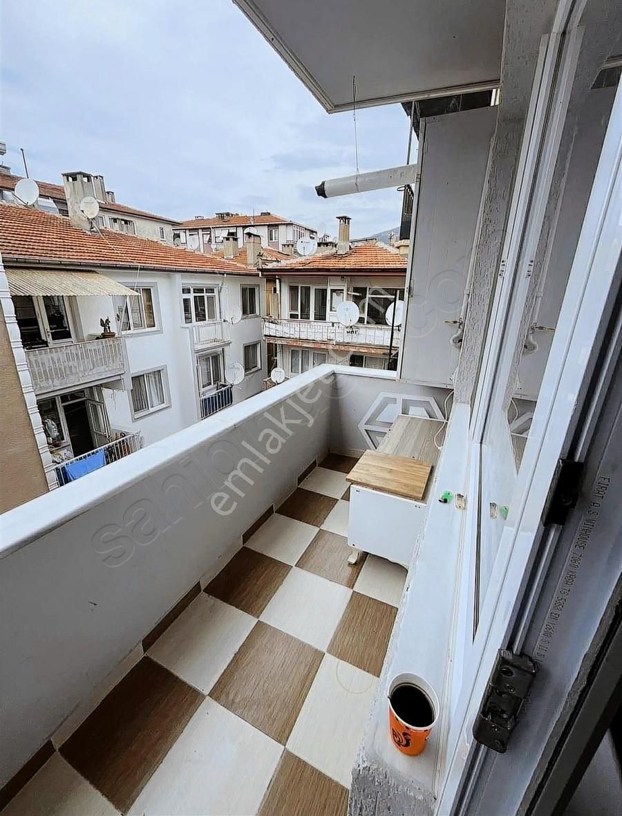 Gemlik Sahil İstıklal Caddesi Yanı Yüksek Kira Getirili Daire - Görsel 26