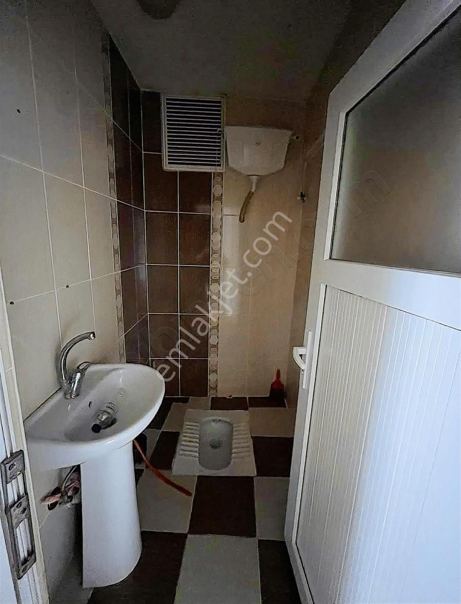 Gemlik Sahil İstıklal Caddesi Yanı Yüksek Kira Getirili Daire - Görsel 16