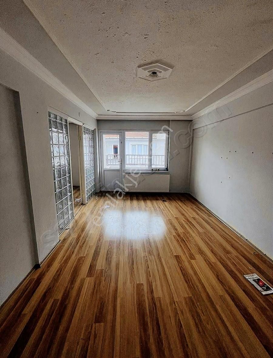 Gemlik Sahil İstıklal Caddesi Yanı Yüksek Kira Getirili Daire - Görsel 6