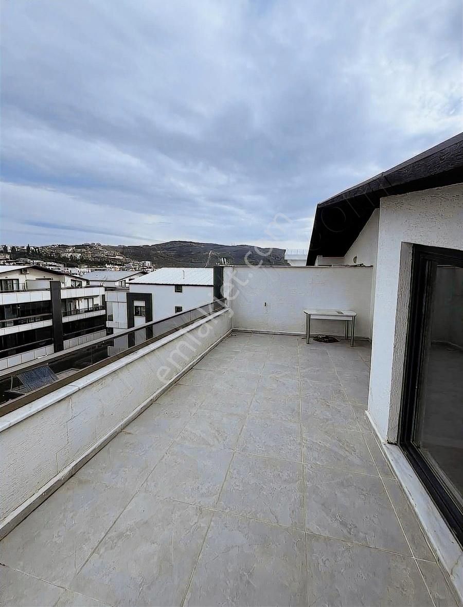 Umurbeyde Site İçerisinde Havuzlu Satılık Lüxs Dübleks Daire - Görsel 28