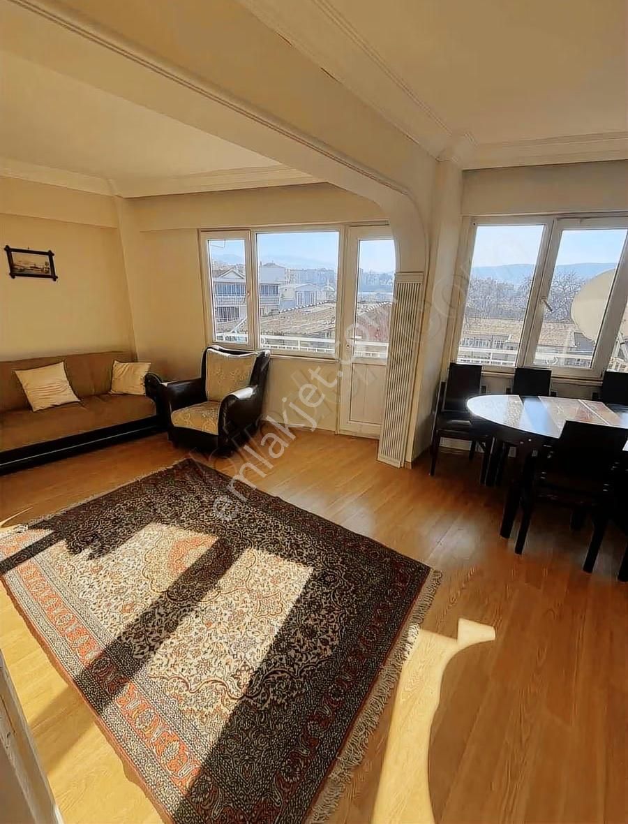 Gemlikte Merkeze Yakın Satılık Eşyalı Yatırımlık Daire - Görsel 5