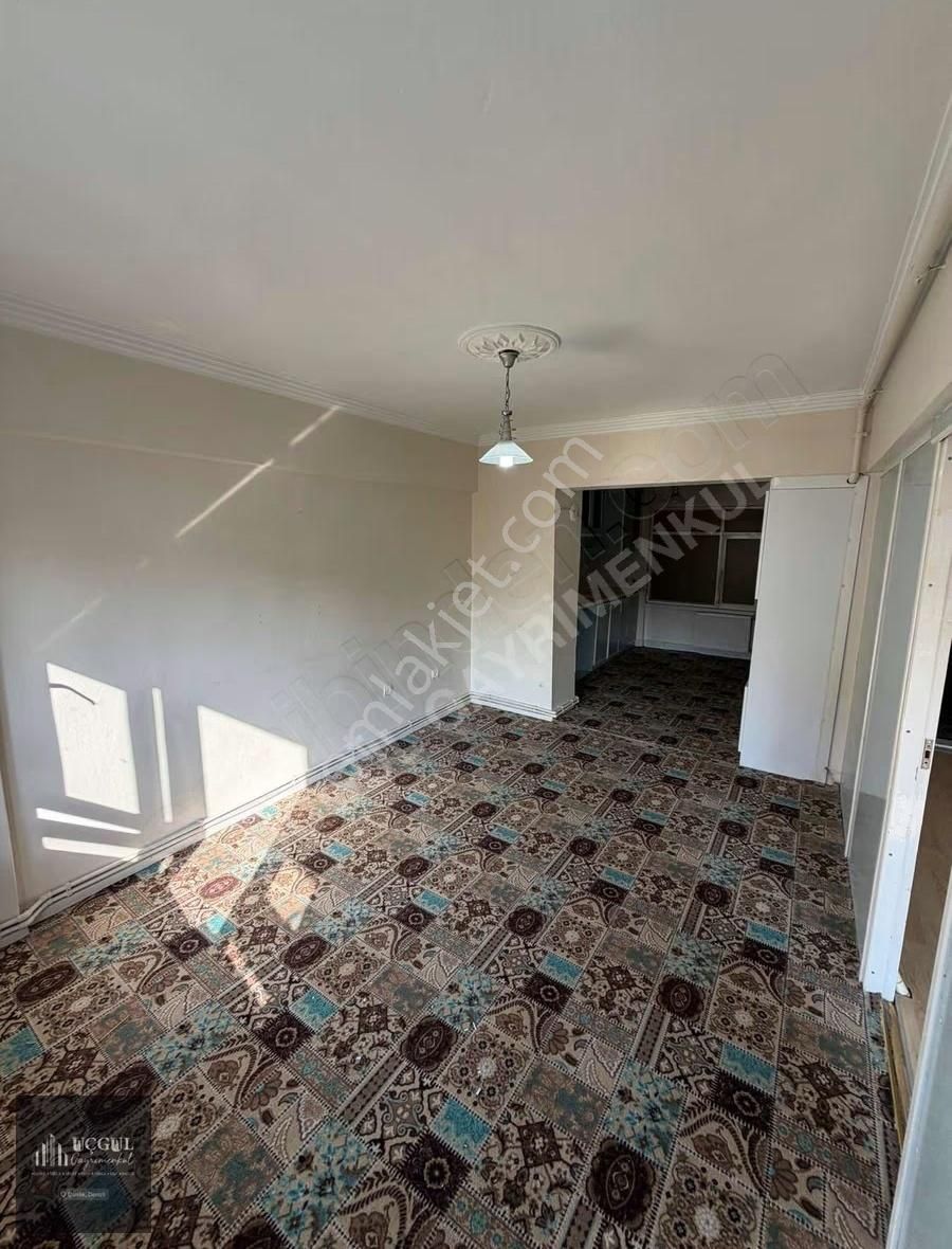 Değirmenönü Mahallesi Asansörlü 2.5+1 Kiralık Daire - Görsel 20