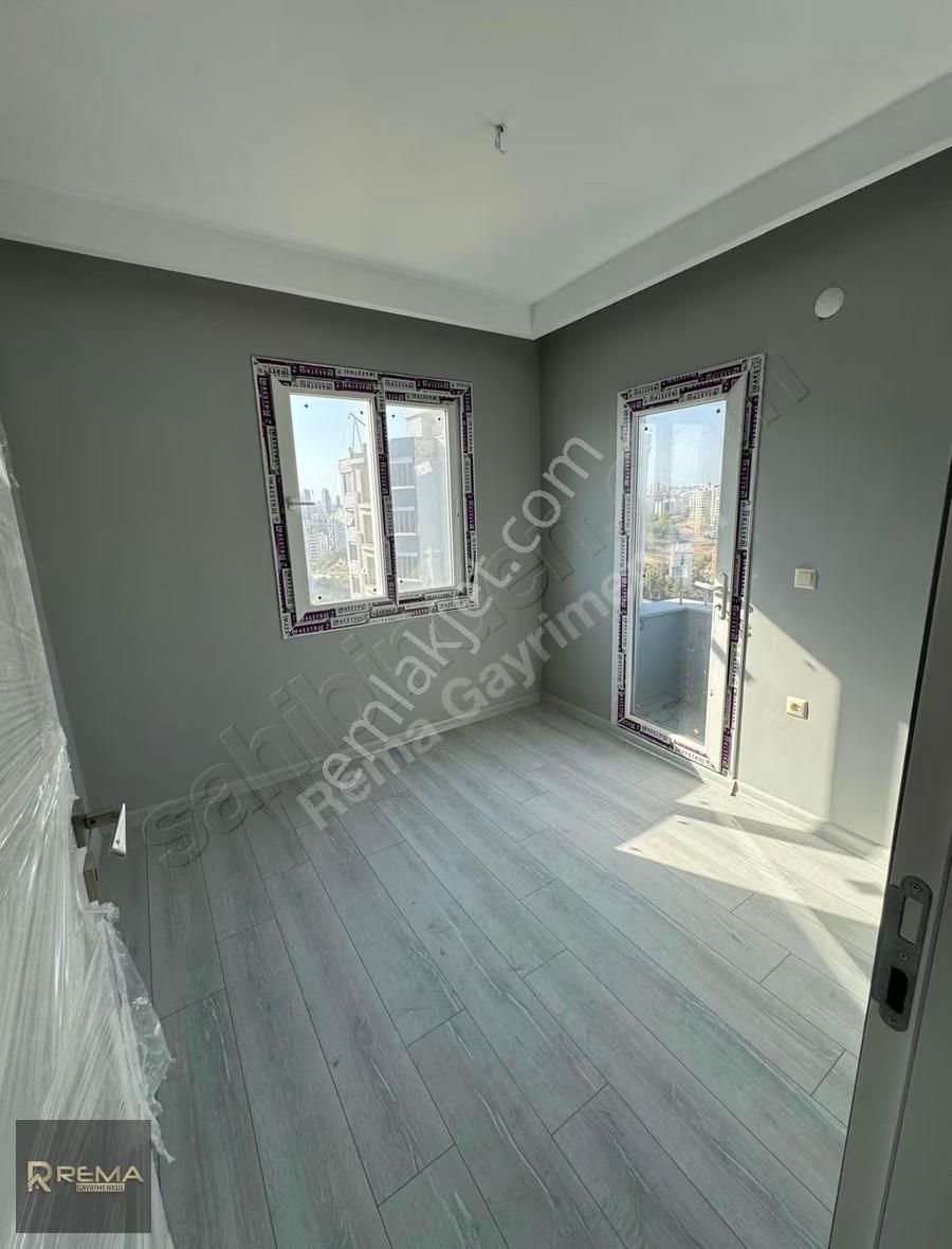 **osmangazi'de Havuzlu Sitede 4+1 Geniş Oturumlu Fırsat Daire** - Görsel 9