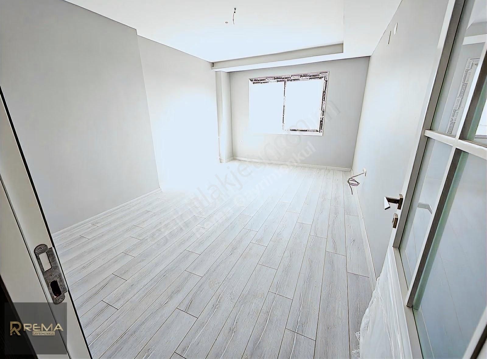 **osmangazi'de Havuzlu Sitede 4+1 Geniş Oturumlu Fırsat Daire** - Görsel 12