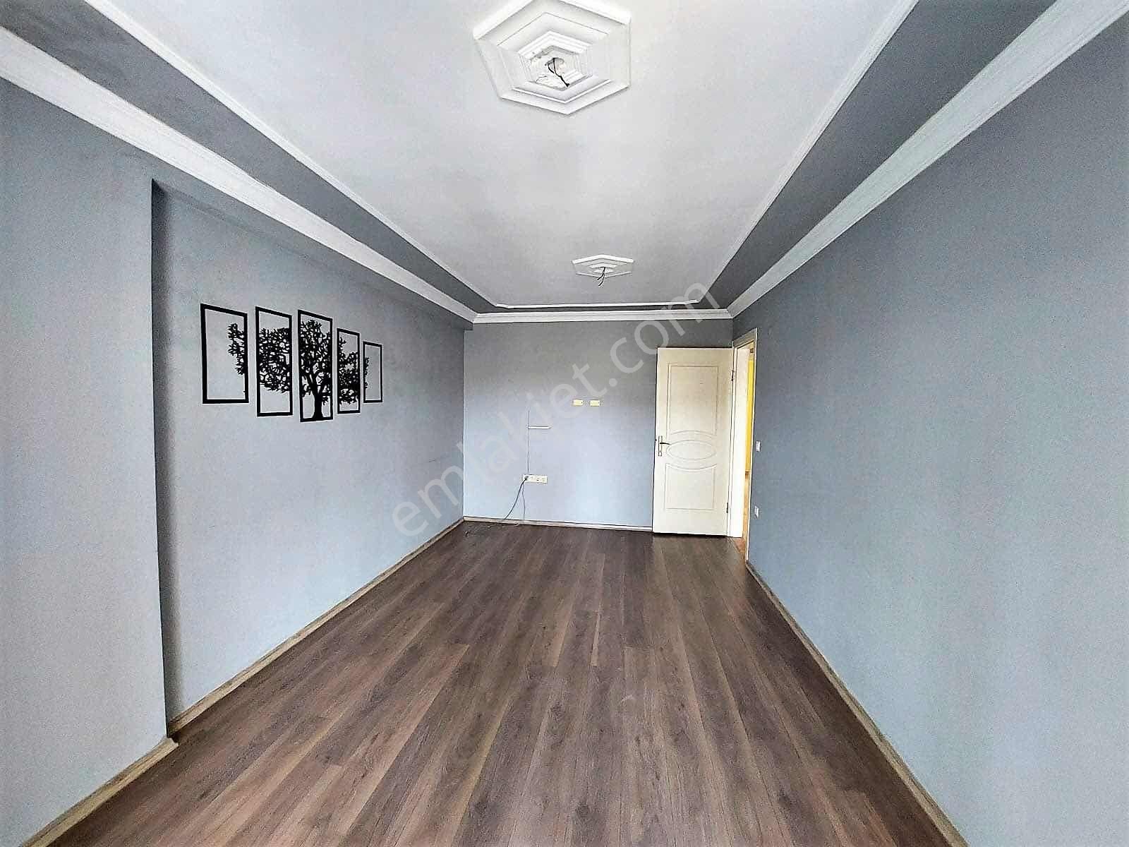 Ürkmez Merkez De Satılık 2+1 Uygun Fiyatlı Daire Denize 300metre - Görsel 5