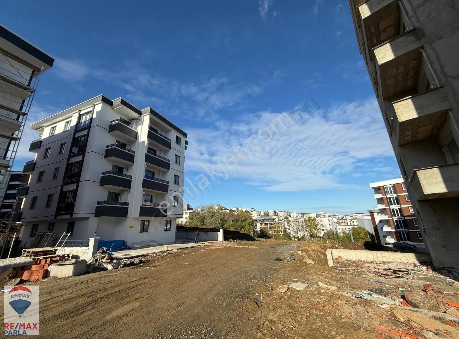 Toplu Konut Bulvarına Cephe Ticari Kullanıma Uygun 1+1 Daire - Görsel 5