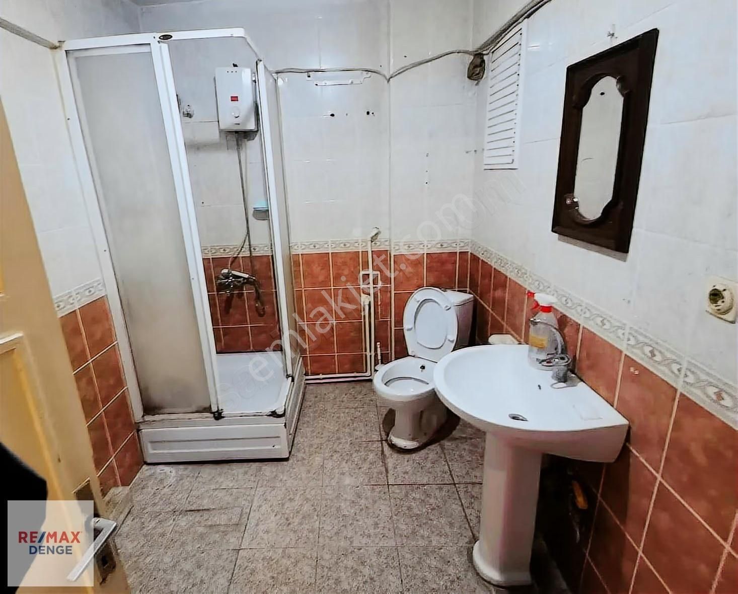 Ersevenler Sitesinde 1+1 Bahçeli Kiralık Daire -açık Otoparklı - Görsel 10