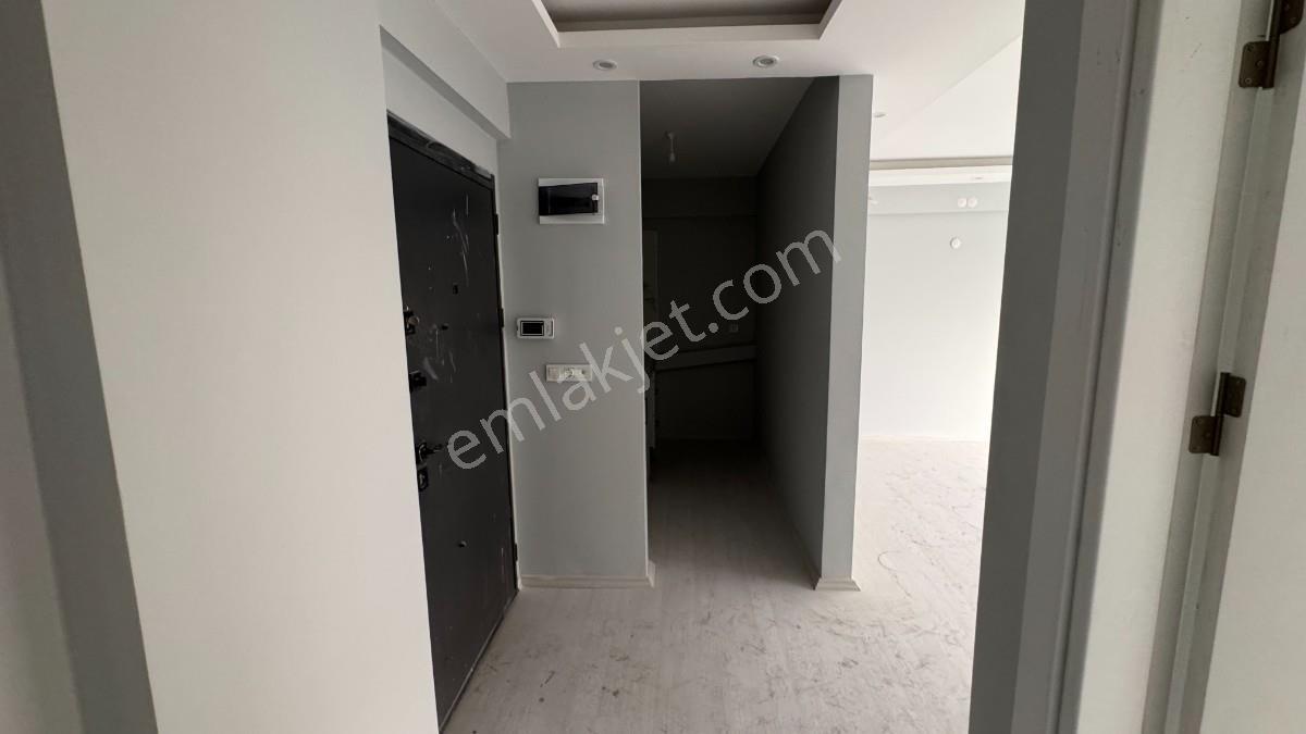 Manisa Saruhanlı Merkezde Çalışkanlar Plazada Kiralık 1+1 Ofis - Görsel 12