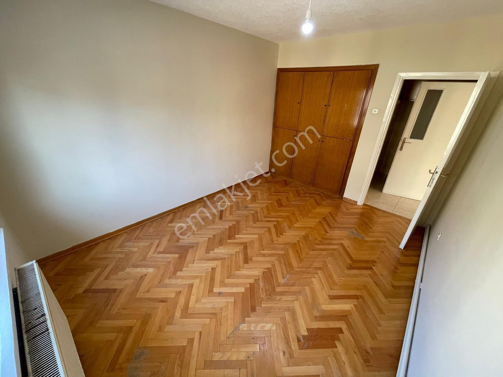 Aşağıeğlence Giresun Caddesi Üzeri Katta 3+1 Uygun Kiralık Daire - Görsel 22