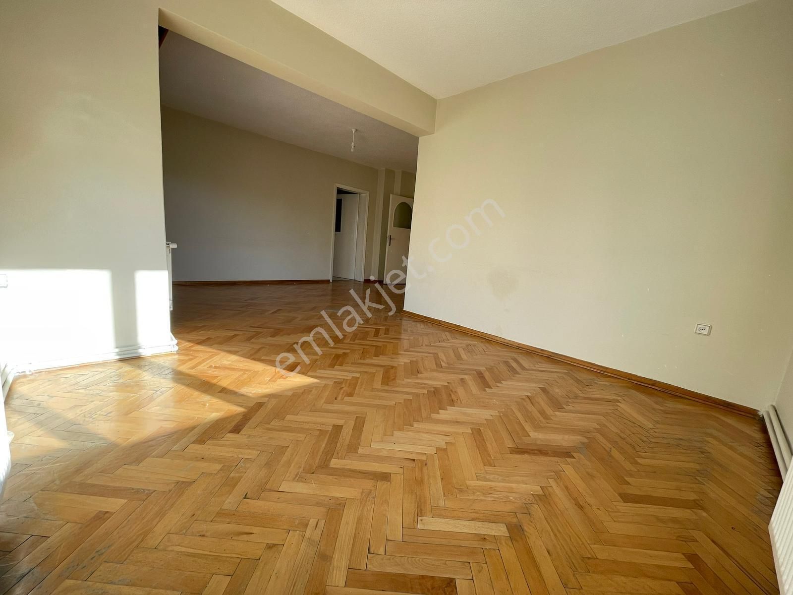 Aşağıeğlence Giresun Caddesi Üzeri Katta 3+1 Uygun Kiralık Daire - Görsel 20