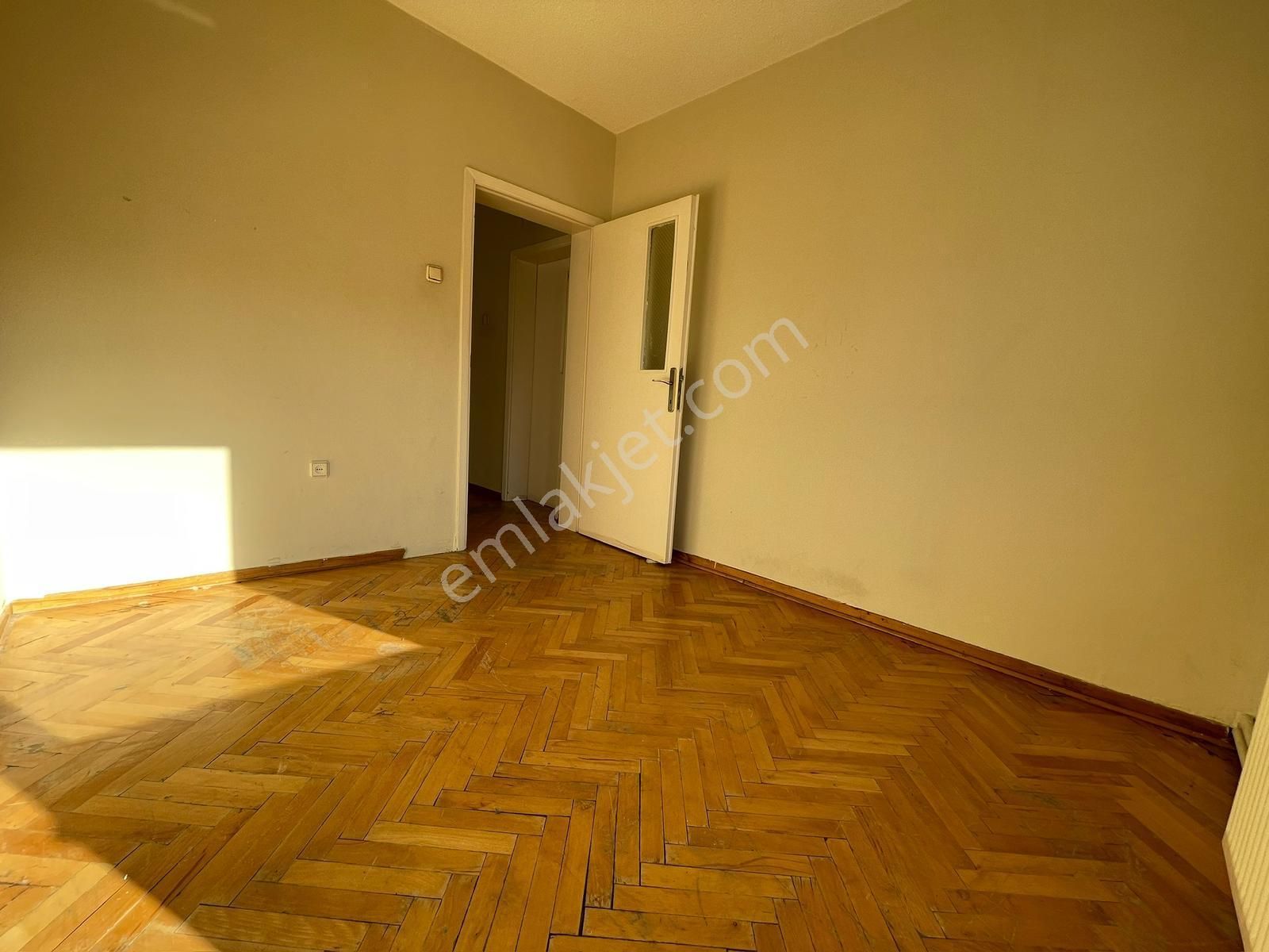 Aşağıeğlence Giresun Caddesi Üzeri Katta 3+1 Uygun Kiralık Daire - Görsel 11