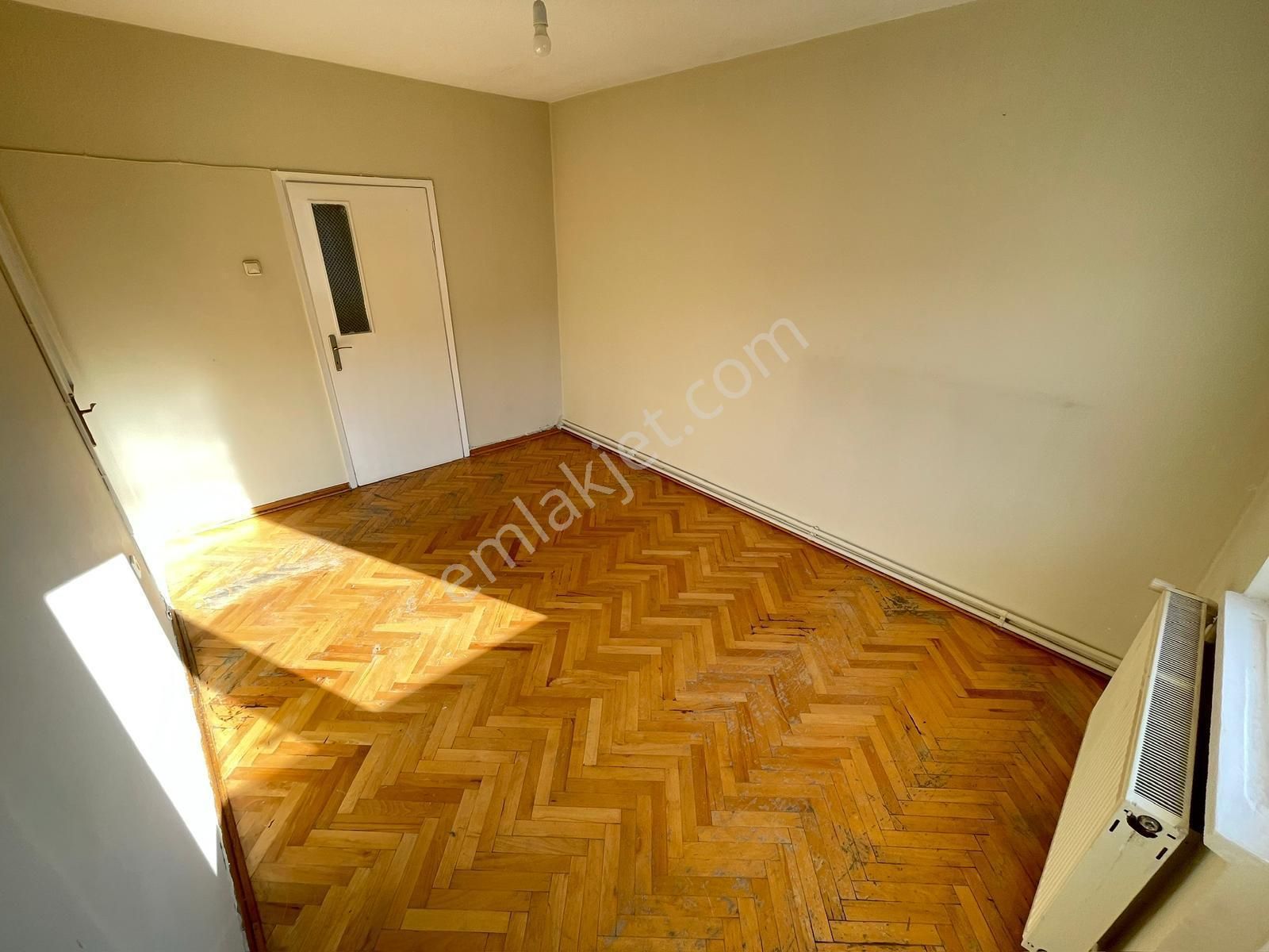 Aşağıeğlence Giresun Caddesi Üzeri Katta 3+1 Uygun Kiralık Daire - Görsel 27