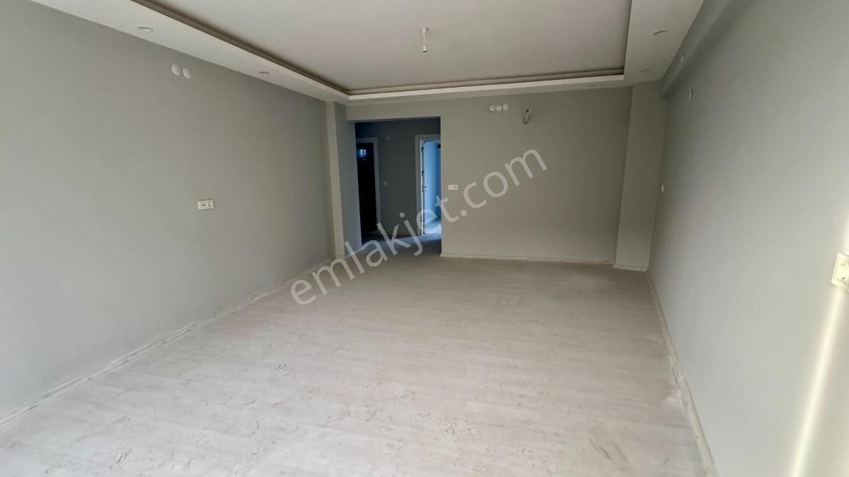 Manisa Saruhanlı Merkezde Çalışkanlar Plazada Kiralık 2+1 Ofis - Görsel 14